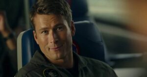 Image of Glenn Powell in Top Gun: Maverick